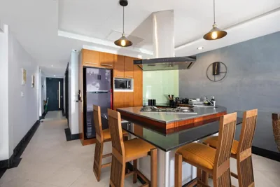 Kata Beach Luxury Condo - Spacious - Exquisitely Furnished - 6min walk to beach - 2026 Booking Traveller Award Winner – Foto 16